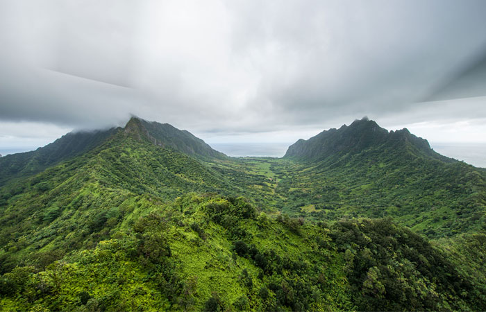 The green tropical Koolau Mountains